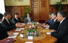 7 June 2013 MP Srdjan Sajn and the Hungarian Parliament Speaker László Kövér (photo: www.parliament.hu)